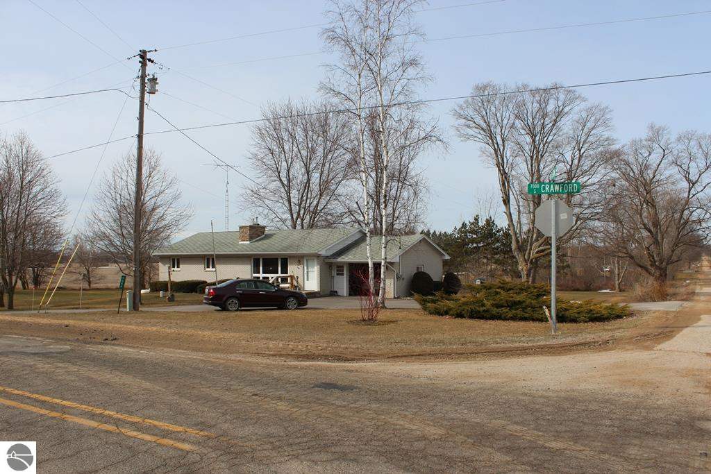 7064 South Crawford Road Shepherd, MI 48883 - Photo 26 of 34 1796282-25.JPG