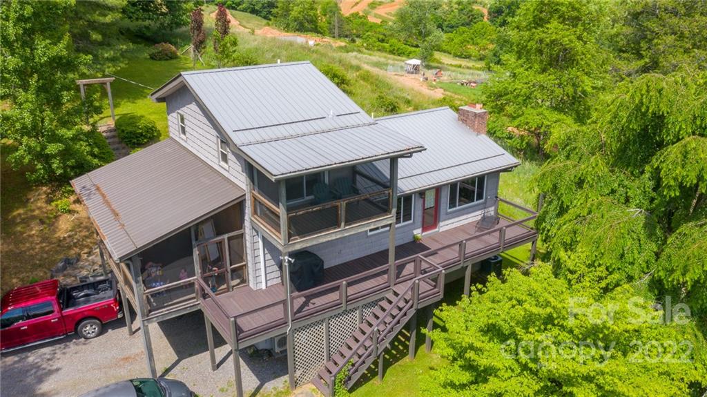 80 Hunters Ridge Road Burnsville, NC 28714 - Photo 1 of 32 Gallery Image 1