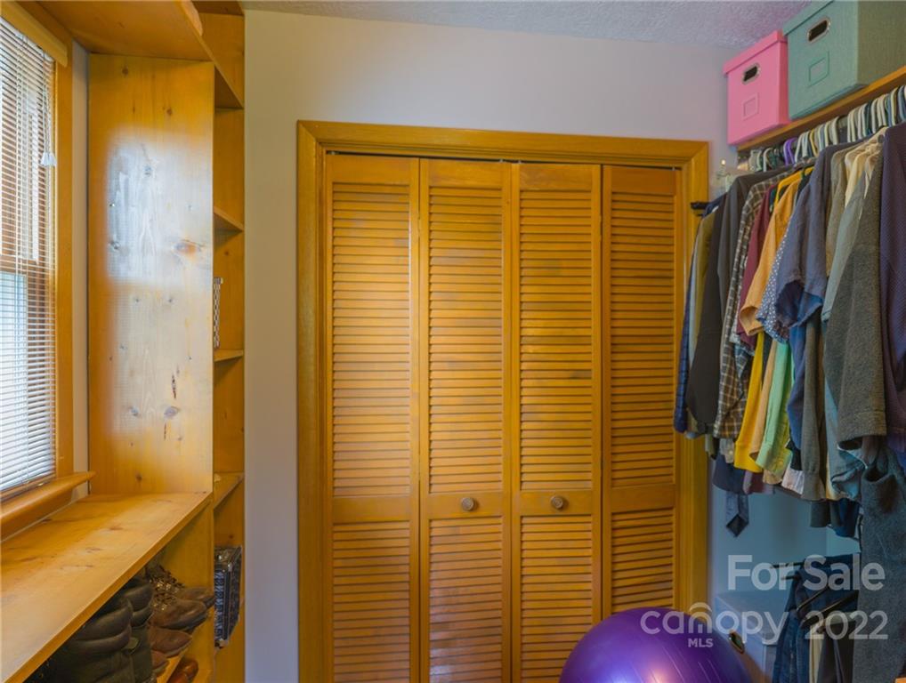80 Hunters Ridge Road Burnsville, NC 28714 - Photo 15 of 32 Gallery Image 15