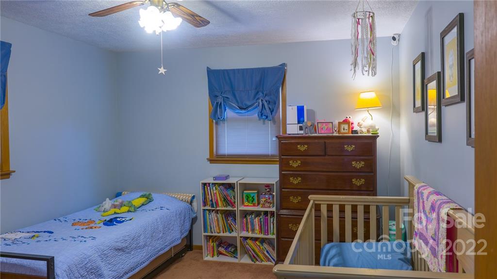 80 Hunters Ridge Road Burnsville, NC 28714 - Photo 18 of 32 Gallery Image 18