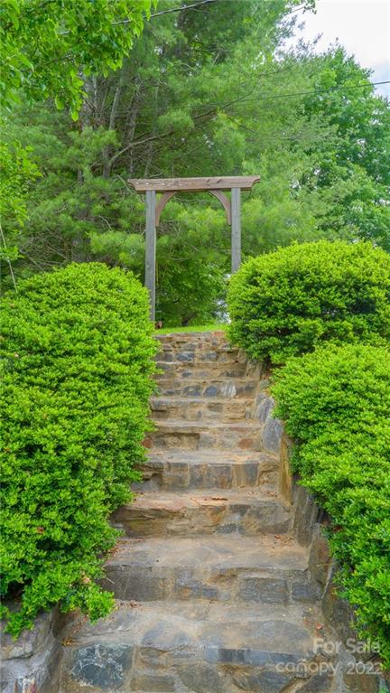 80 Hunters Ridge Road Burnsville, NC 28714 - Photo 23 of 32 Gallery Image 23