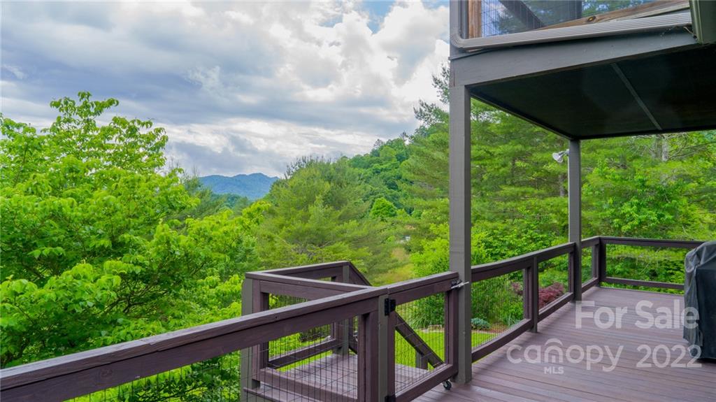80 Hunters Ridge Road Burnsville, NC 28714 - Photo 10 of 32 Gallery Image 10