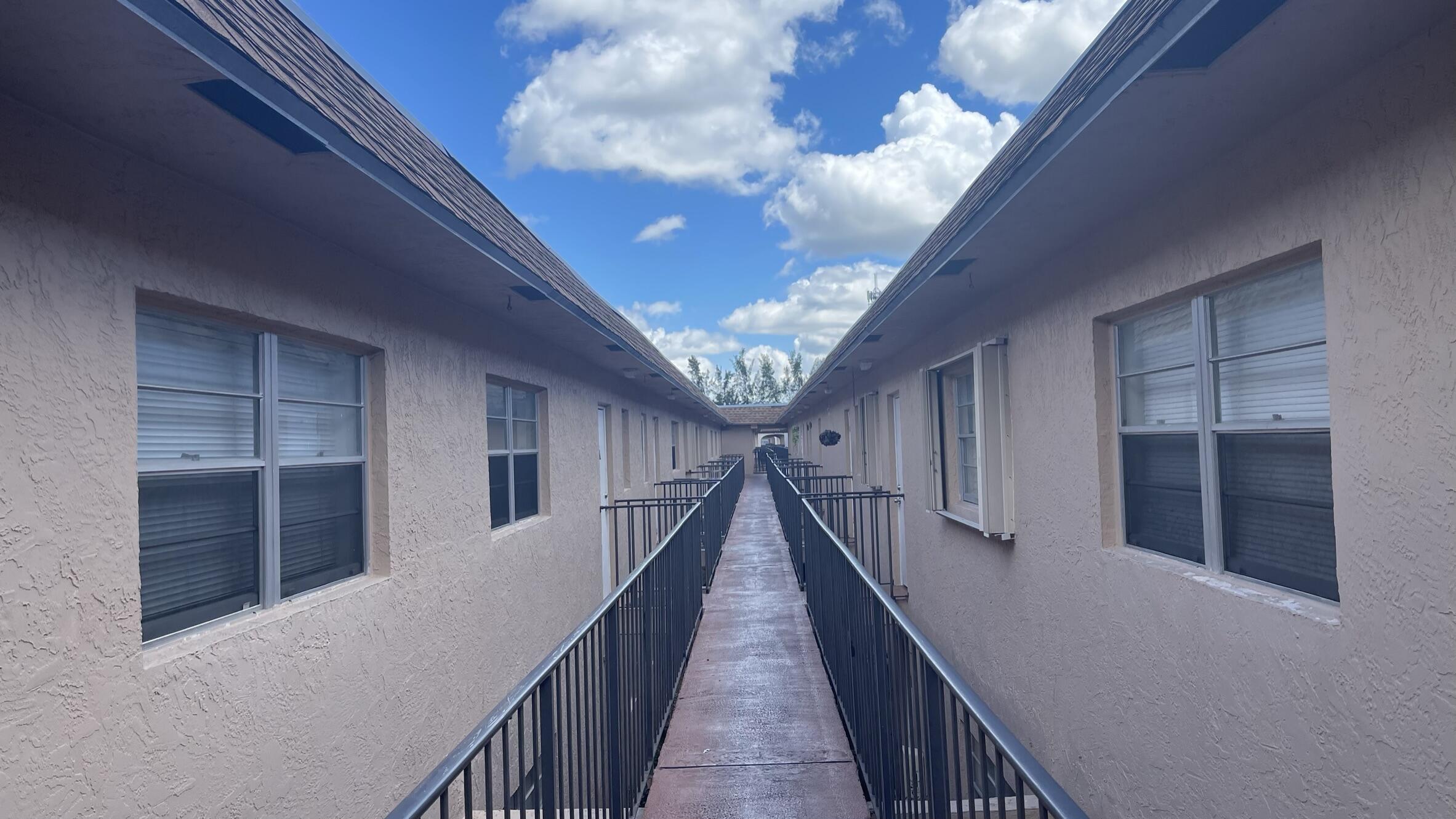 650 Southwest 2nd Avenue, Unit 2490 Boca Raton, FL 33432 - Photo 3 of 12 Nelly Damaschke (3)