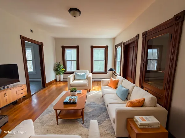 $2,500 | 110 Estey Street, Unit 1, Brattleboro, VT 05301