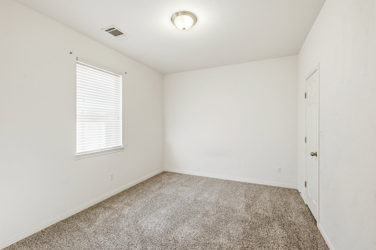 1101 Feather Reed Drive Leander, TX 78641 - Photo 30 of 40 Bedroom #4 upstairs