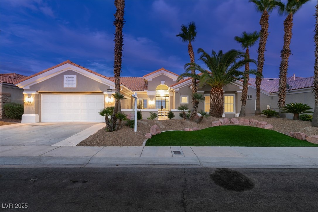 2104 Hot Oak Ridge Street Las Vegas, NV 89134 - Photo 6 of 44