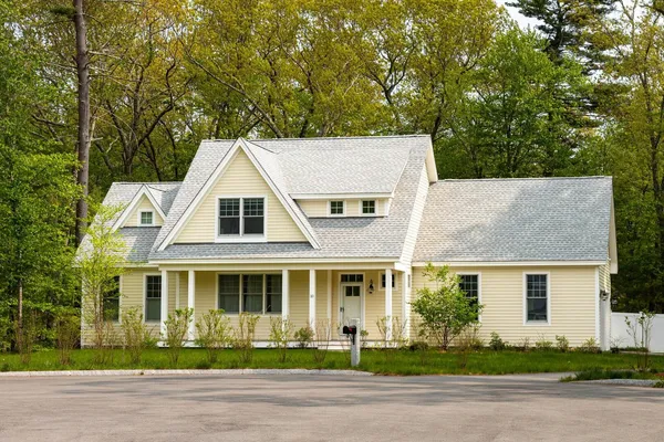 $4,900 | 10 McCarron Drive, Hampton, NH 03842