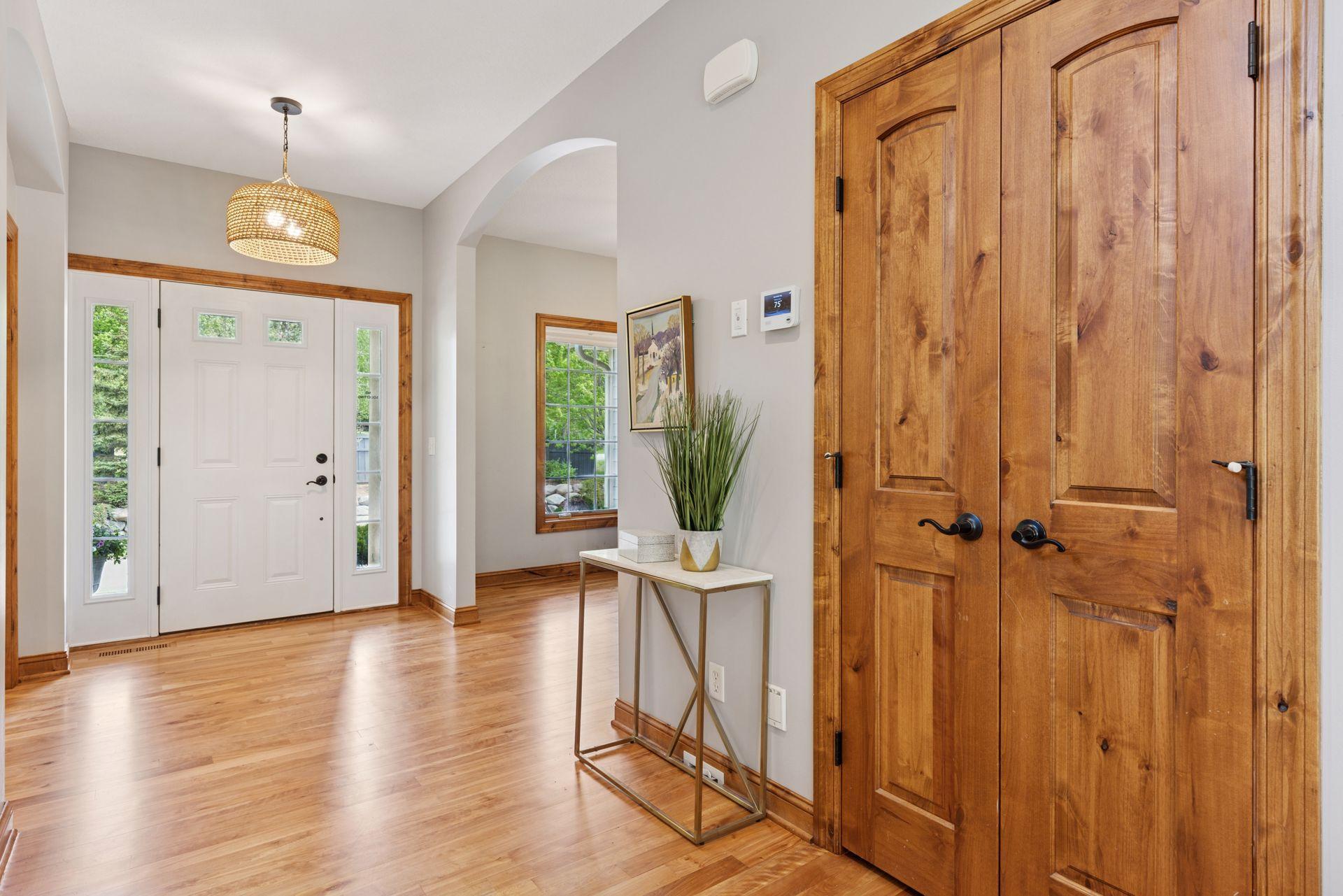 6620 Treetop Road Chanhassen, MN 55317 - Photo 3 of 43 Gallery Image 3