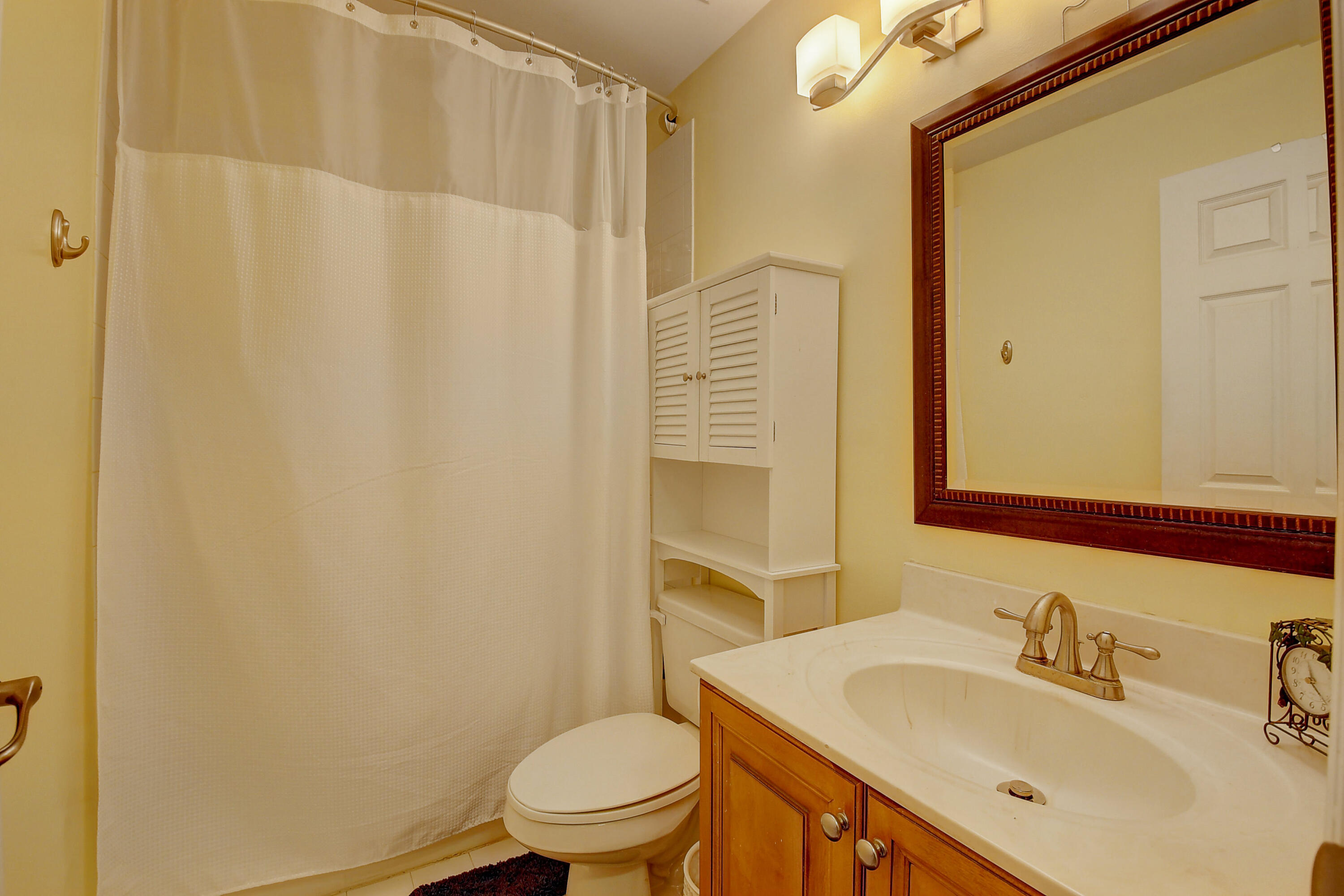 105 Coconut Key Lane Delray Beach, FL 33484 - Photo 15 of 24 Full Bathroom
