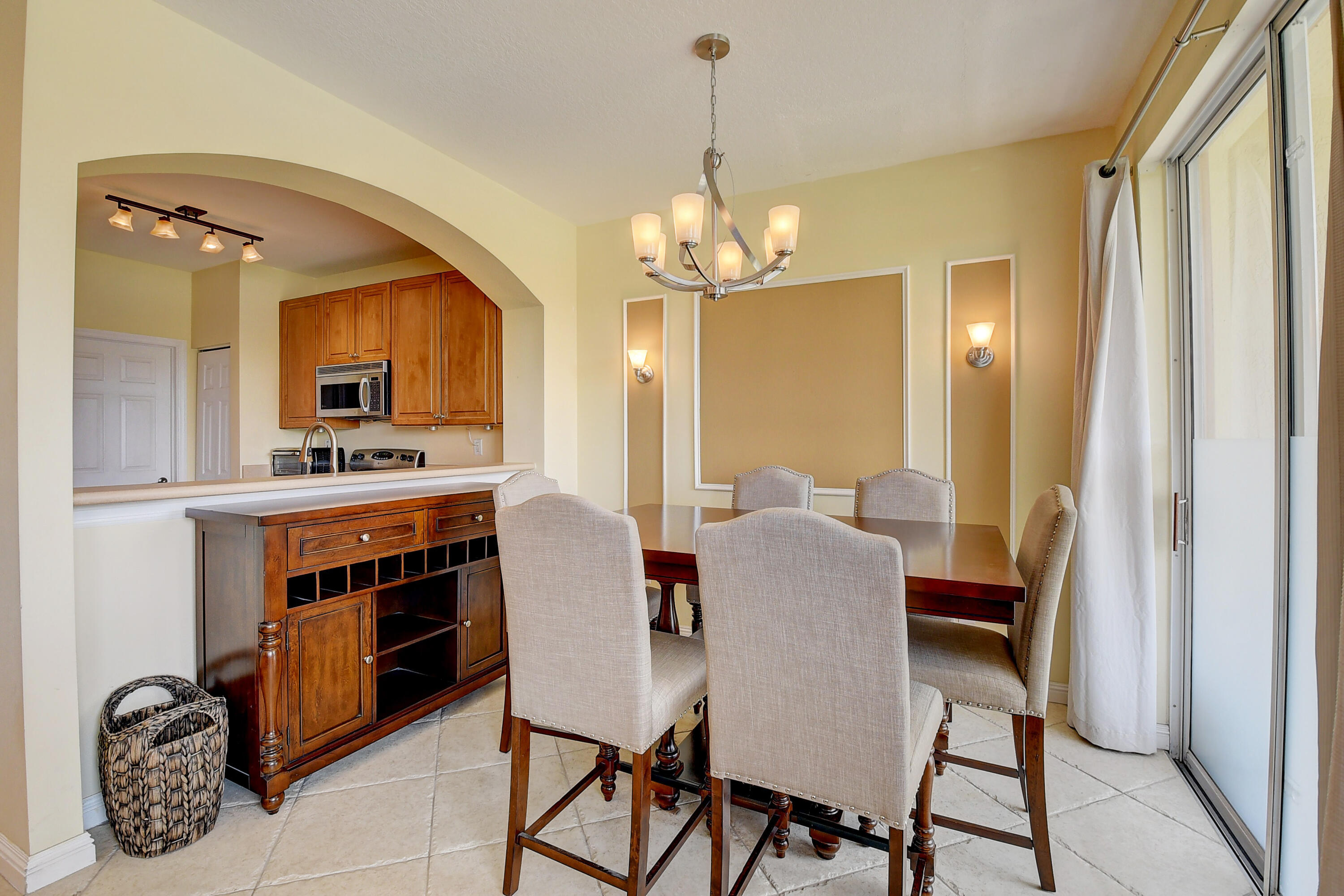 105 Coconut Key Lane Delray Beach, FL 33484 - Photo 9 of 24 Dinning Area
