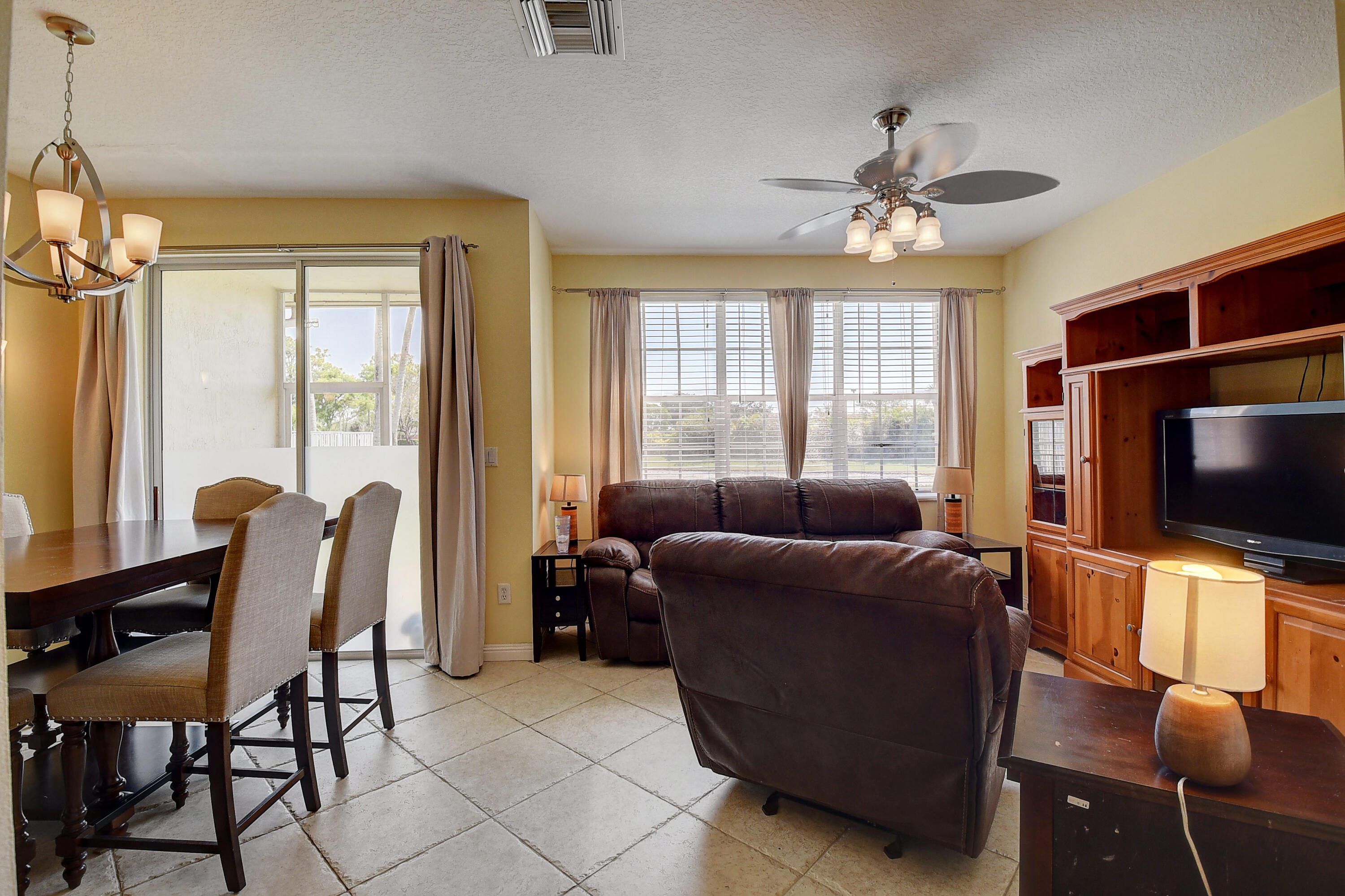 105 Coconut Key Lane Delray Beach, FL 33484 - Photo 10 of 24 Living Room & Dinning Area