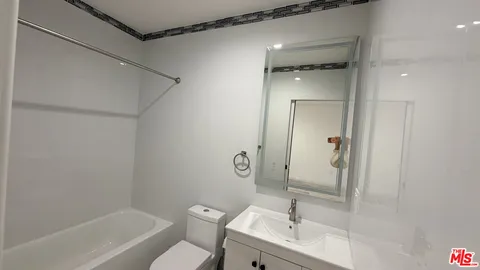 $1,799 | 7345 Tyrone Avenue, Van Nuys, CA 91405