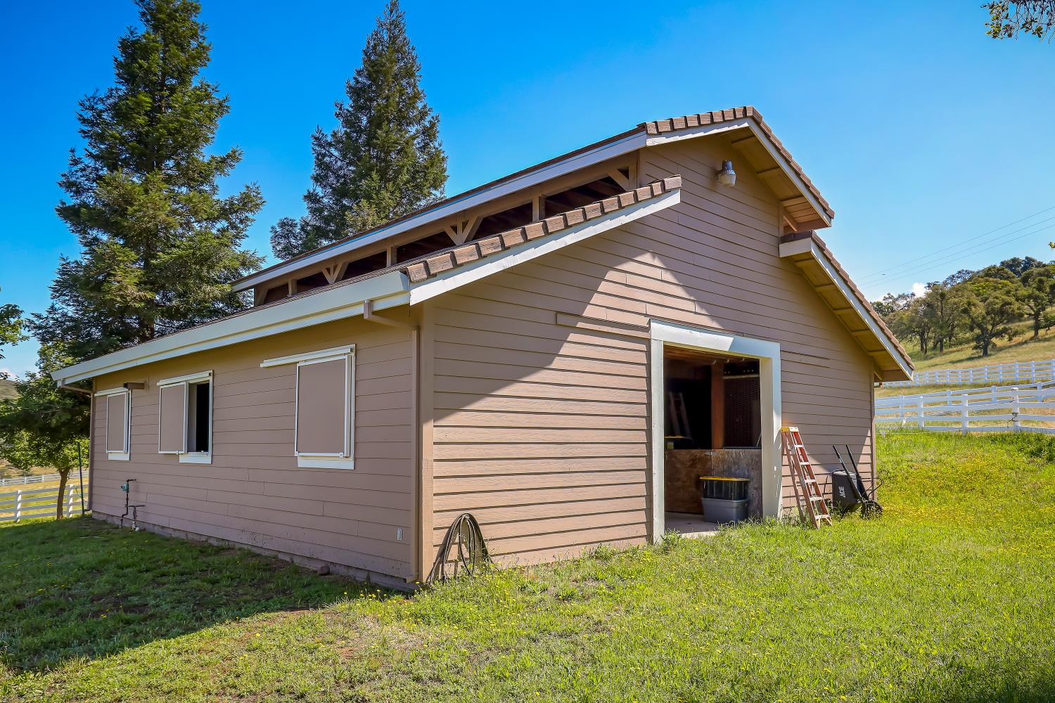 3751 Cosgrove Creek Road Valley Springs, CA 95252 - Photo 10 of 99 Gallery Image 10
