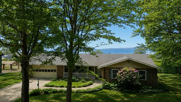 $849,000 | 170 Biscayne Heights, Colchester, VT 05446
