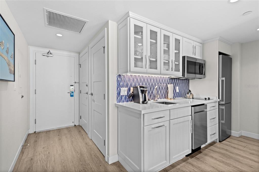 250 Sands Point Road, Unit 5106 Longboat Key, FL 34228 - Photo 7 of 37