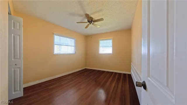 $1,300 | 10 Dawn Flower Circle, Lehigh Acres, FL 33936