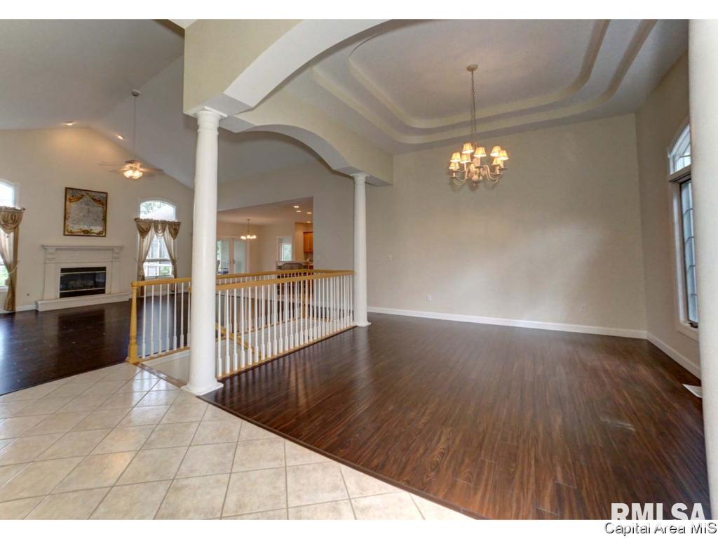 6205 MacKenzie Place Springfield, IL 62711 - Photo 3 of 36