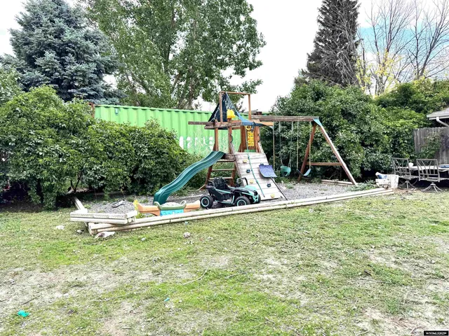 $224,000 | 327 South Iowa Avenue, Guernsey, WY 82214