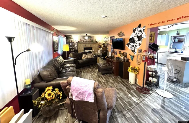 $224,000 | 327 South Iowa Avenue, Guernsey, WY 82214