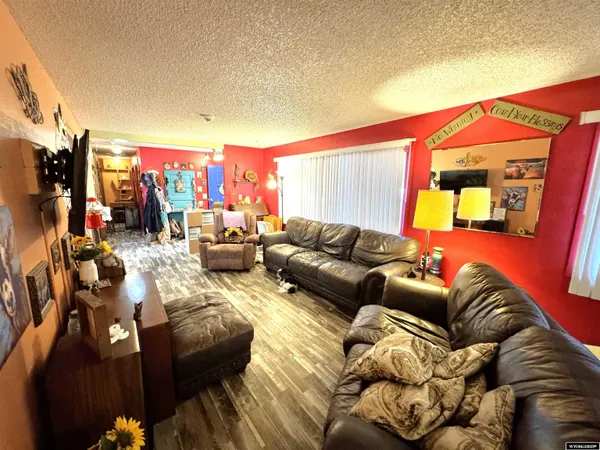 $224,000 | 327 South Iowa Avenue, Guernsey, WY 82214