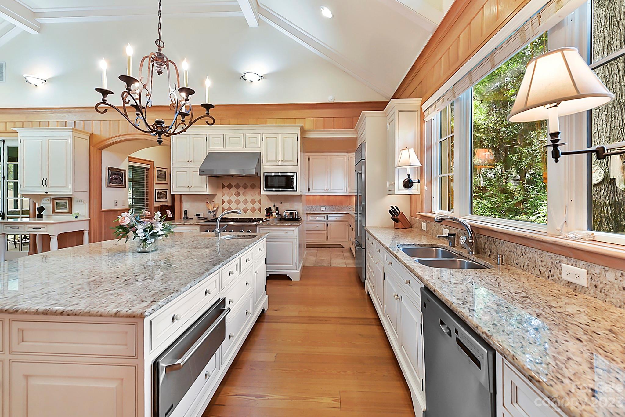 322 Eastover Road Charlotte, NC 28207 - Photo 13 of 47 Gallery Image 13