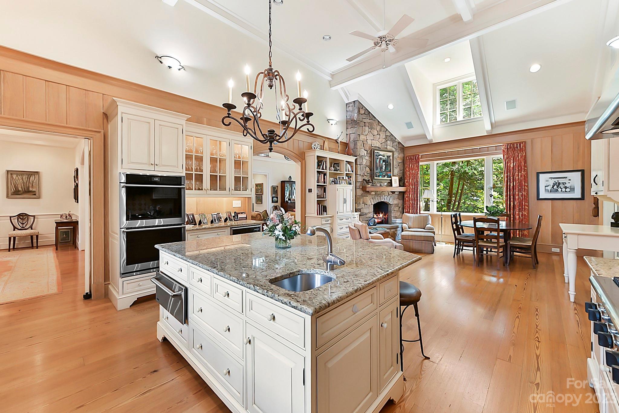 322 Eastover Road Charlotte, NC 28207 - Photo 15 of 47 Gallery Image 15