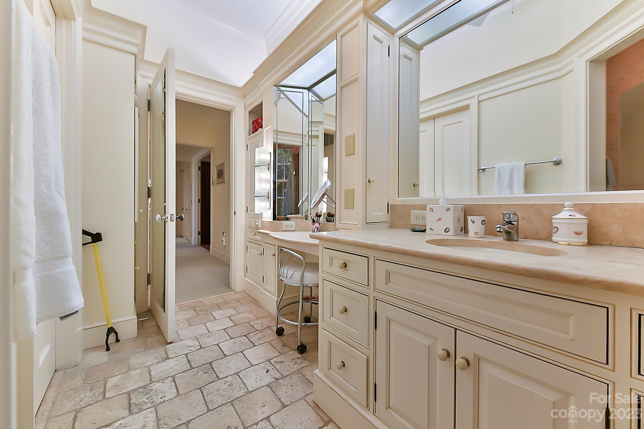 322 Eastover Road Charlotte, NC 28207 - Photo 19 of 47 Gallery Image 19