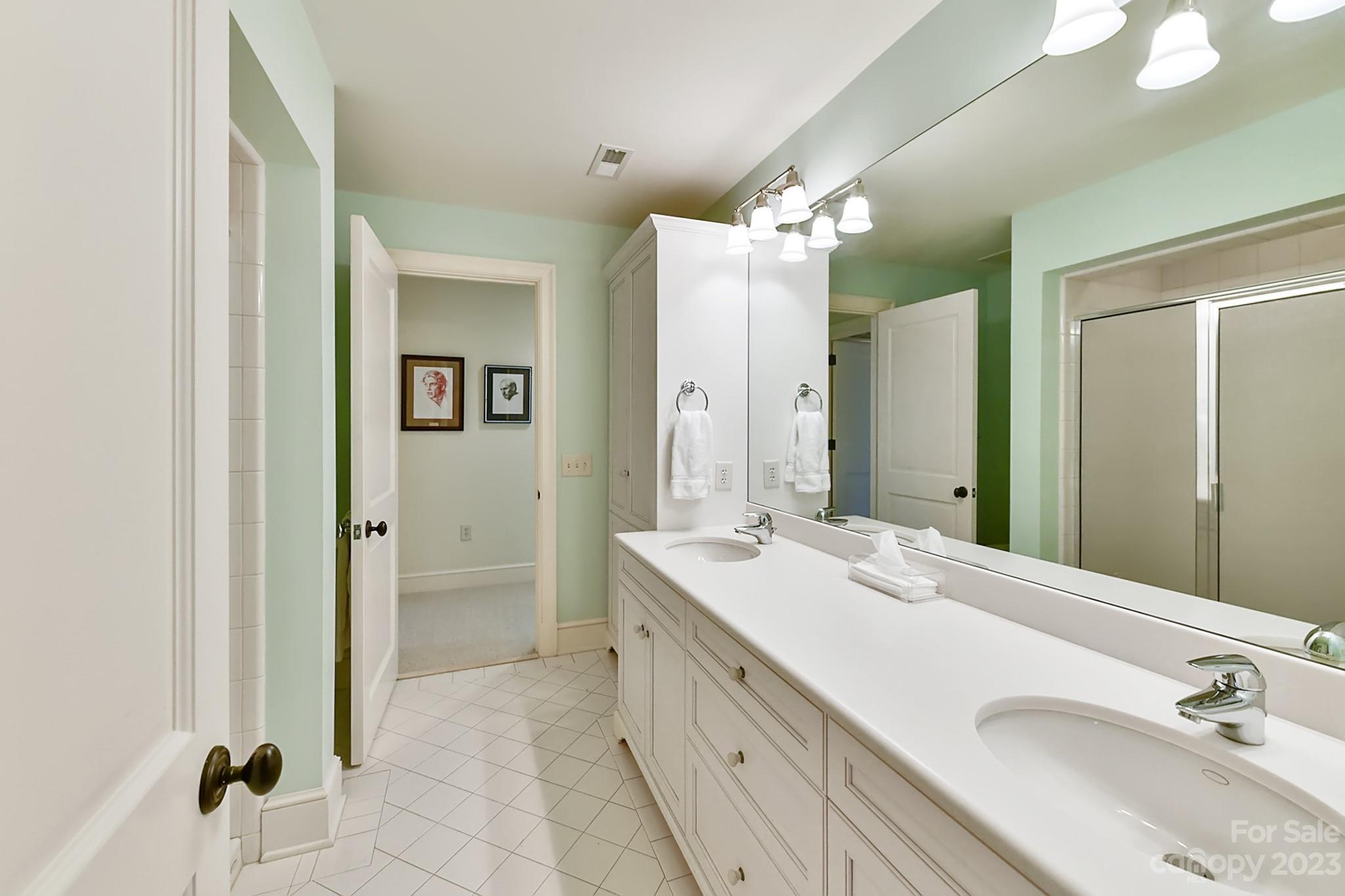 322 Eastover Road Charlotte, NC 28207 - Photo 25 of 47 Gallery Image 25