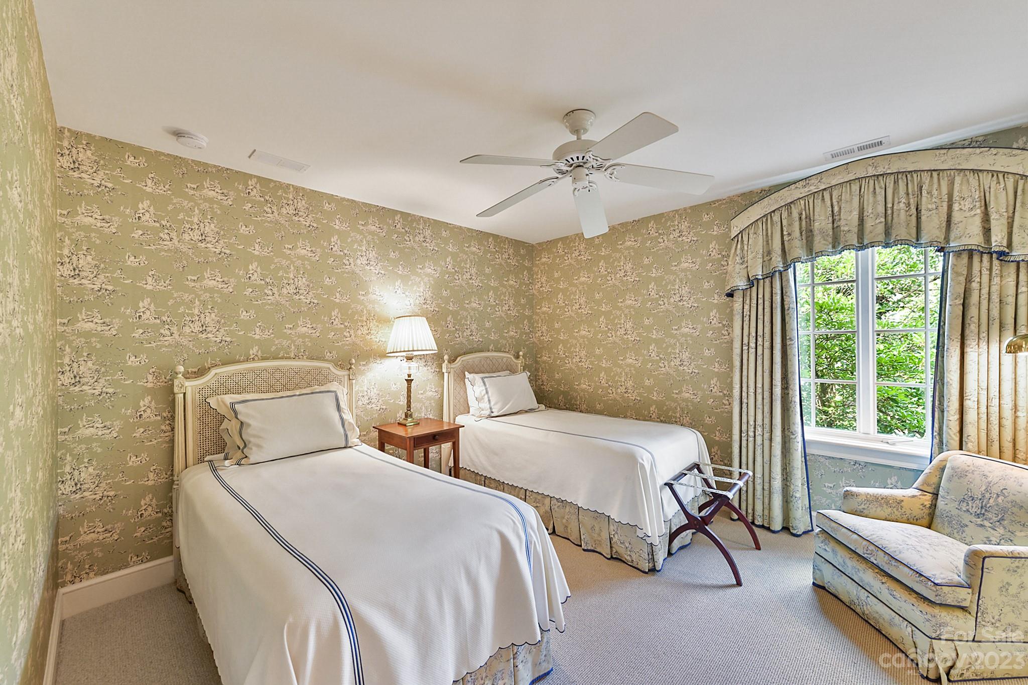 322 Eastover Road Charlotte, NC 28207 - Photo 27 of 47 Gallery Image 27