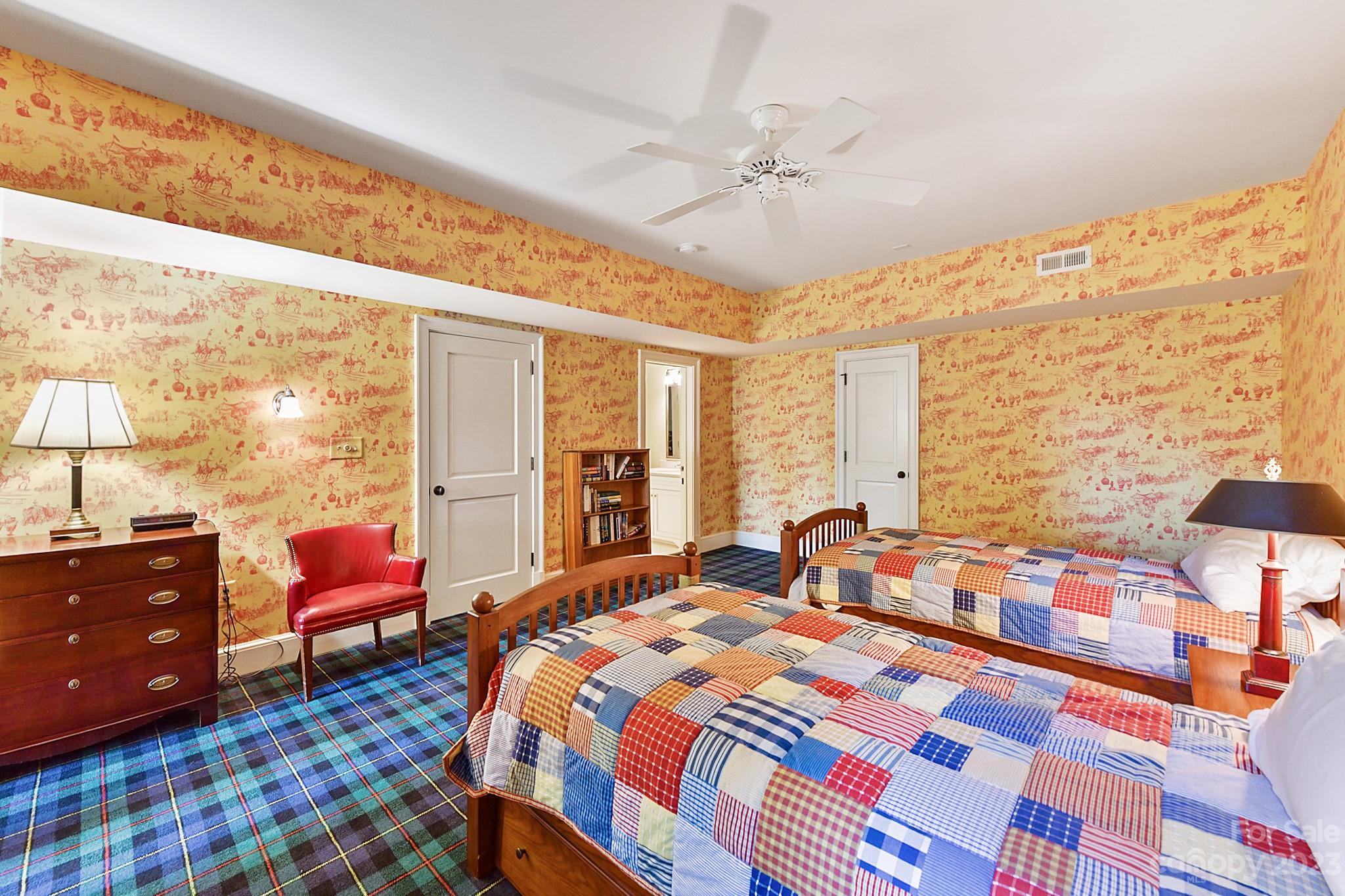 322 Eastover Road Charlotte, NC 28207 - Photo 33 of 47 Gallery Image 33