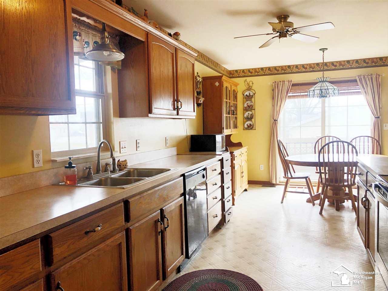 3296 3rd Street Monroe, MI 48162 - Photo 4 of 18 50069097-3.JPG
