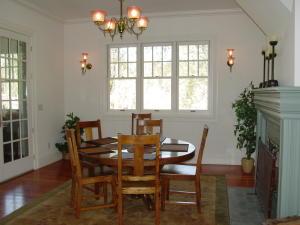 42 Cypress Road Point Reyes Station, CA 94956 - Photo 3 of 9 Dining room