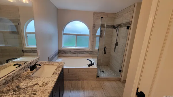 $2,200 | 8019 Wever Crossing, San Antonio, TX 78250