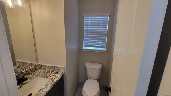 $2,200 | 8019 Wever Crossing, San Antonio, TX 78250