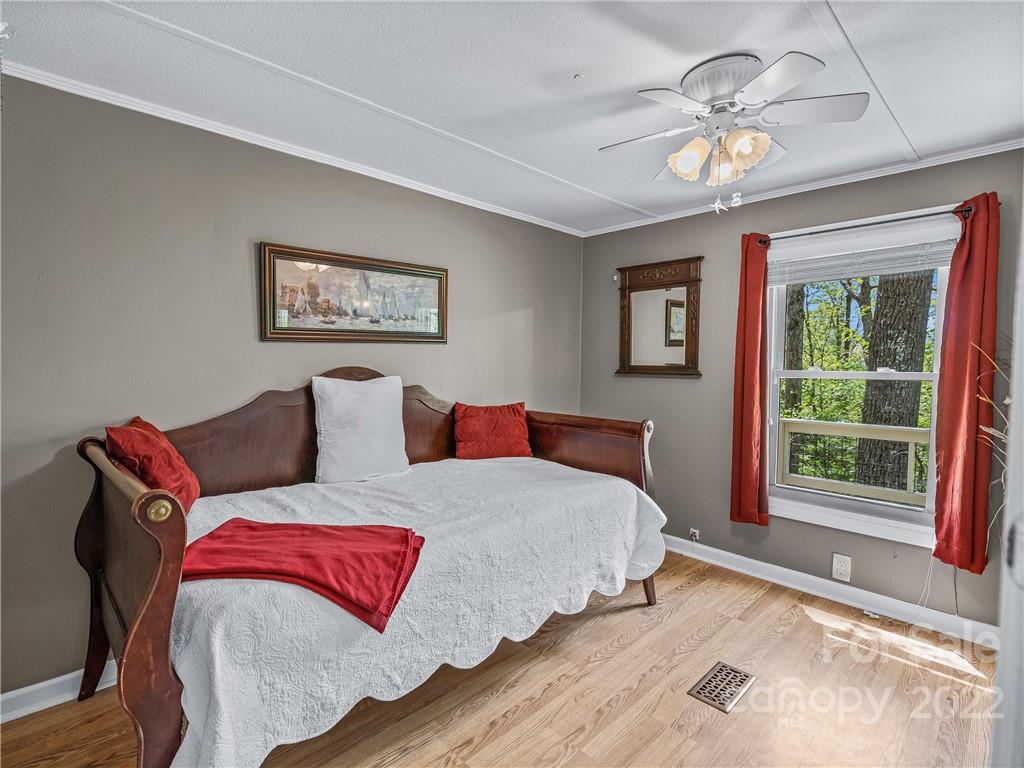 63 Flat Top Mountain Road Fairview, NC 28730 - Photo 5 of 13 Gallery Image 5