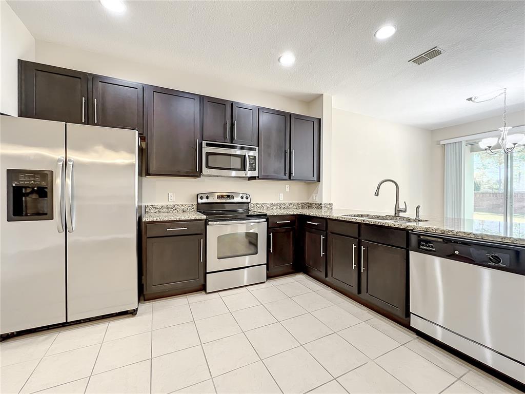 722 Terrace Spring Drive Orlando, FL 32828 - Photo 9 of 32