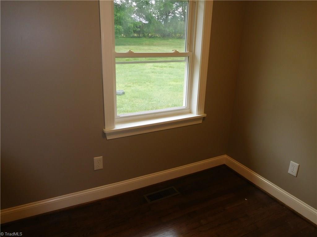 255 Jones Road Winston-Salem, NC 27107 - Photo 17 of 26 Perfect Nook/Study outside of 3rd BR. Hardwood floors.