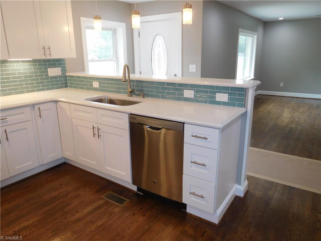 255 Jones Road Winston-Salem, NC 27107 - Photo 9 of 26 Plenty of workspace. Open to LR.