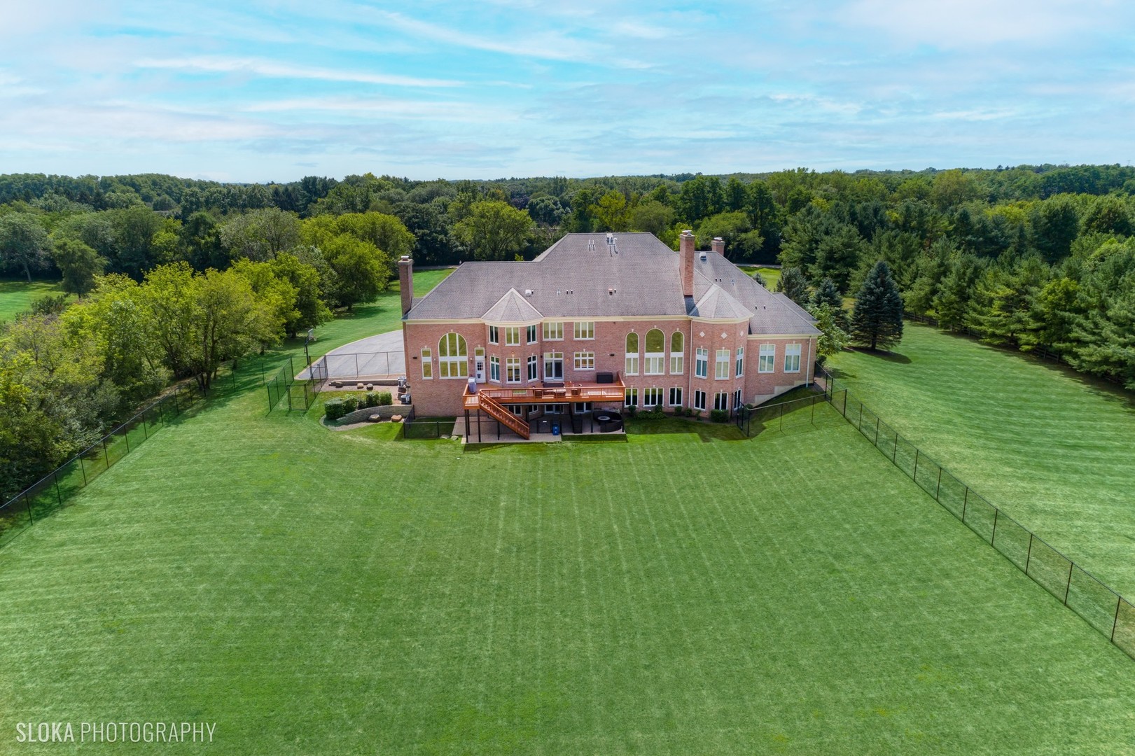 204 Spring Creek Road Barrington Hills, IL 60010 - Photo 3 of 66 Gallery Image 3