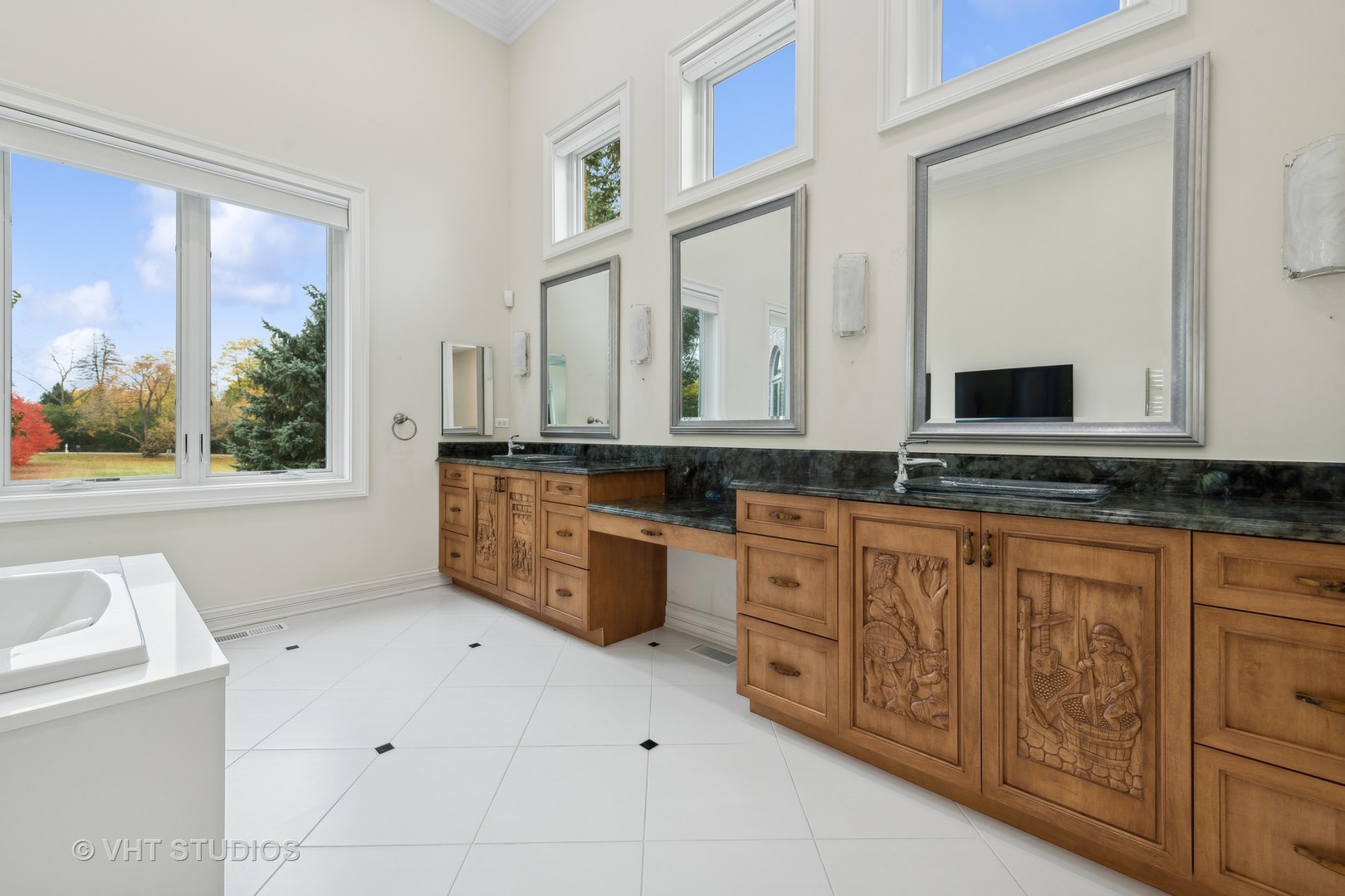 204 Spring Creek Road Barrington Hills, IL 60010 - Photo 34 of 66 Gallery Image 34