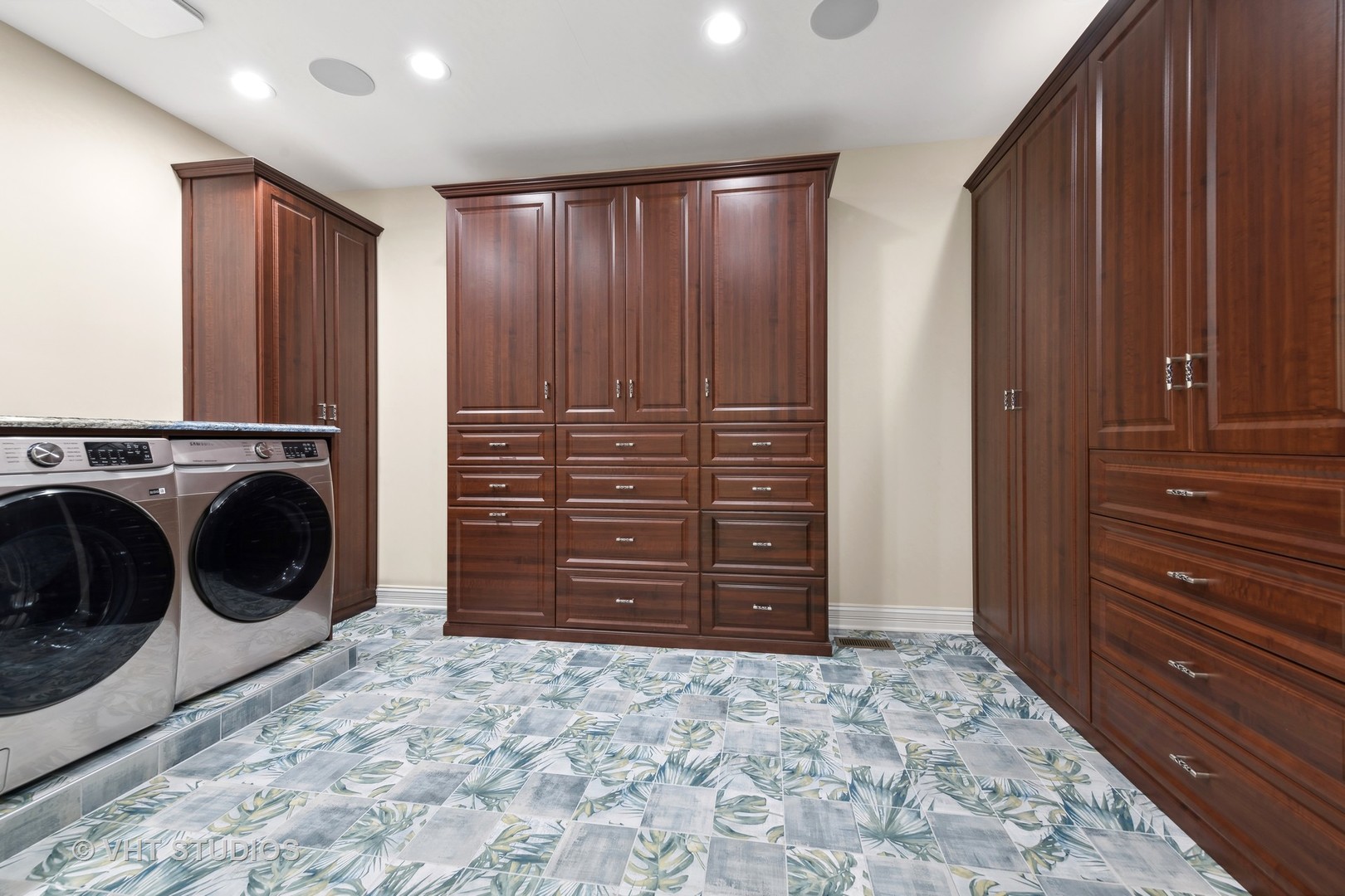 204 Spring Creek Road Barrington Hills, IL 60010 - Photo 35 of 66 Gallery Image 35