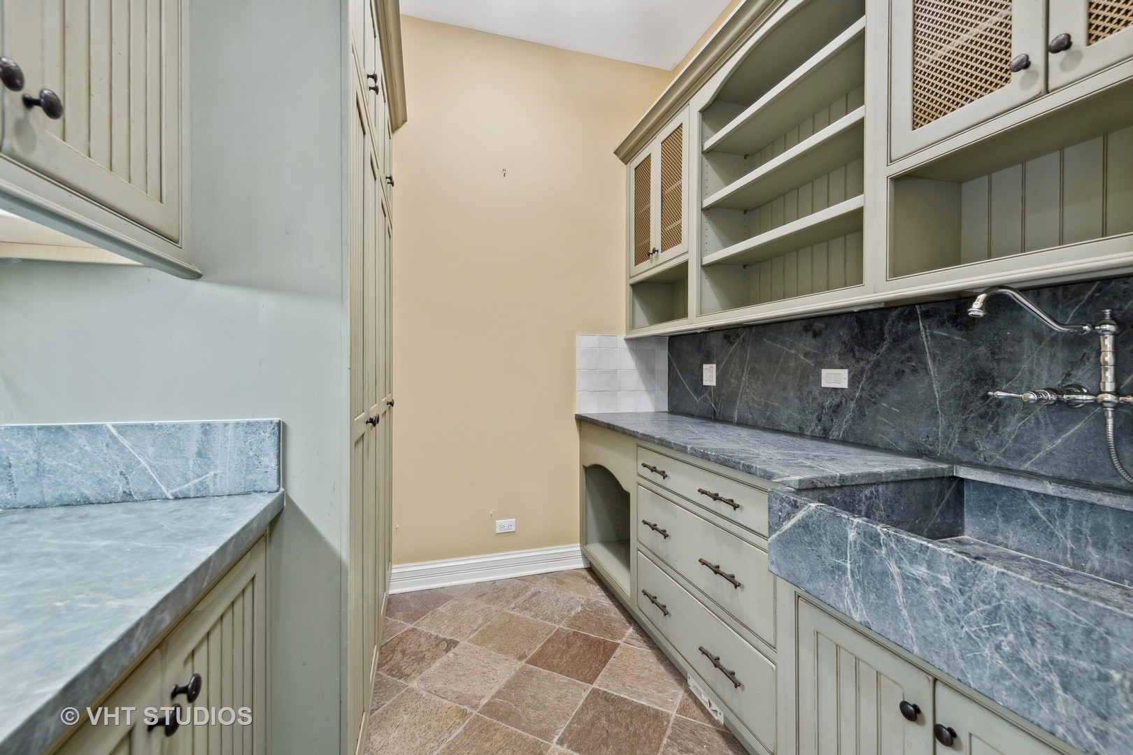 204 Spring Creek Road Barrington Hills, IL 60010 - Photo 38 of 66 Gallery Image 38