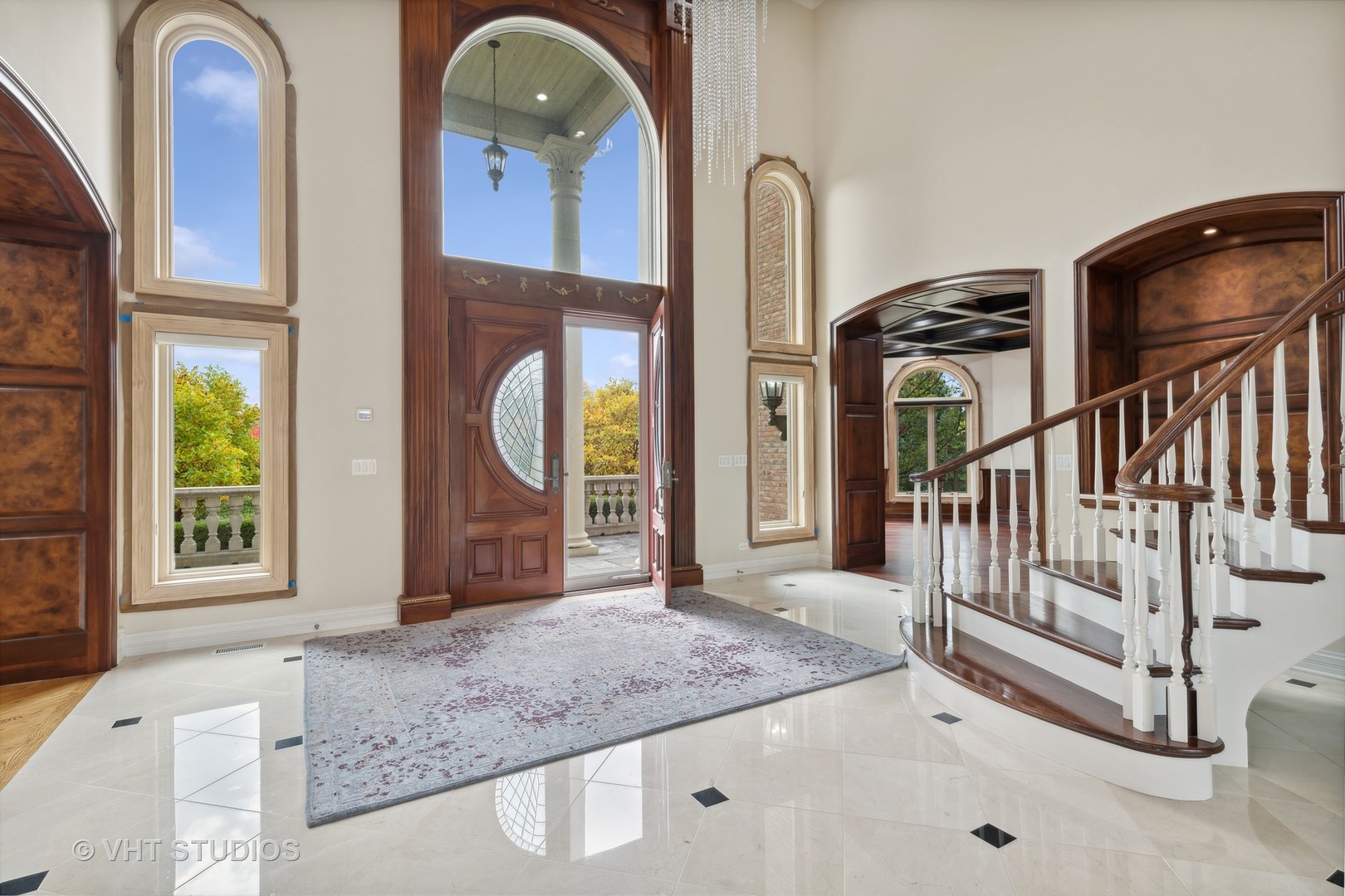 204 Spring Creek Road Barrington Hills, IL 60010 - Photo 9 of 66 Gallery Image 9