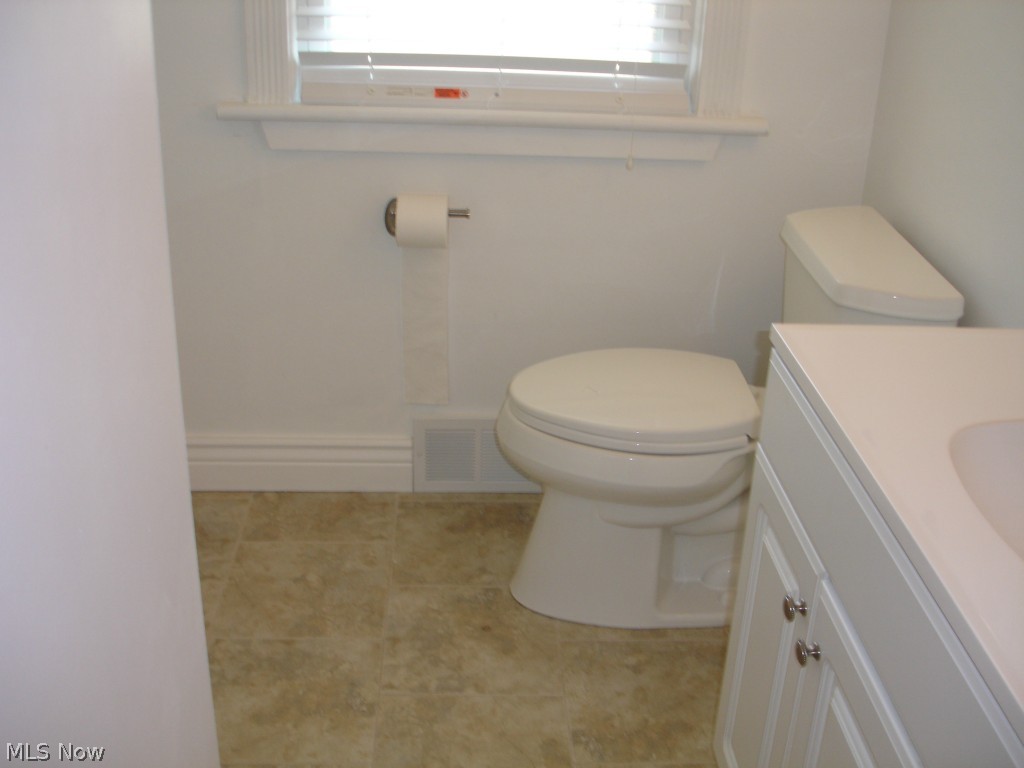 2047 Miami Road Euclid, OH 44117 - Photo 9 of 25