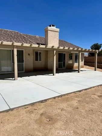 $2,700 | 13250 Ivanpah Road, Apple Valley, CA 92308