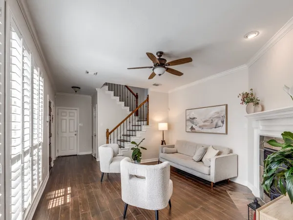 $2,500 | 1159 Enclave Square East, Houston, TX 77077