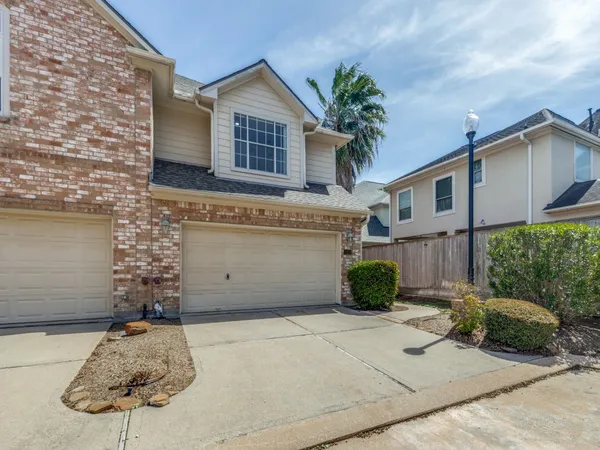 $2,500 | 1159 Enclave Square East, Houston, TX 77077