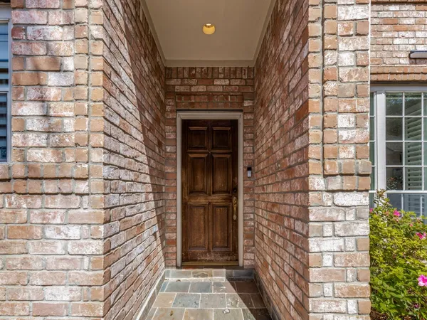 $2,500 | 1159 Enclave Square East, Houston, TX 77077