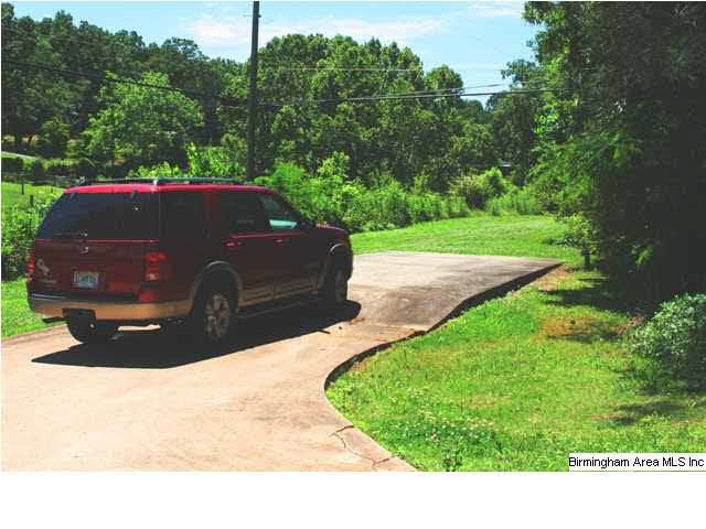 8638 Old Tennessee Pike Road Pinson, AL 35126 - Photo 7 of 20