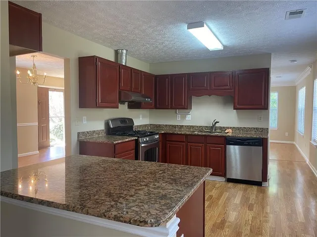 $2,450 | 11255 Abbotts Station Drive, Duluth, GA 30097